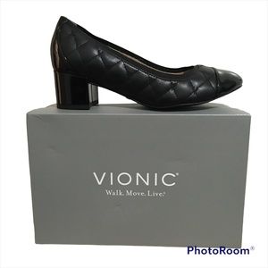 VIONIC - Women's "Ruby" Black Quilted Leather & Patent Accent Low Heel Pump - 8W